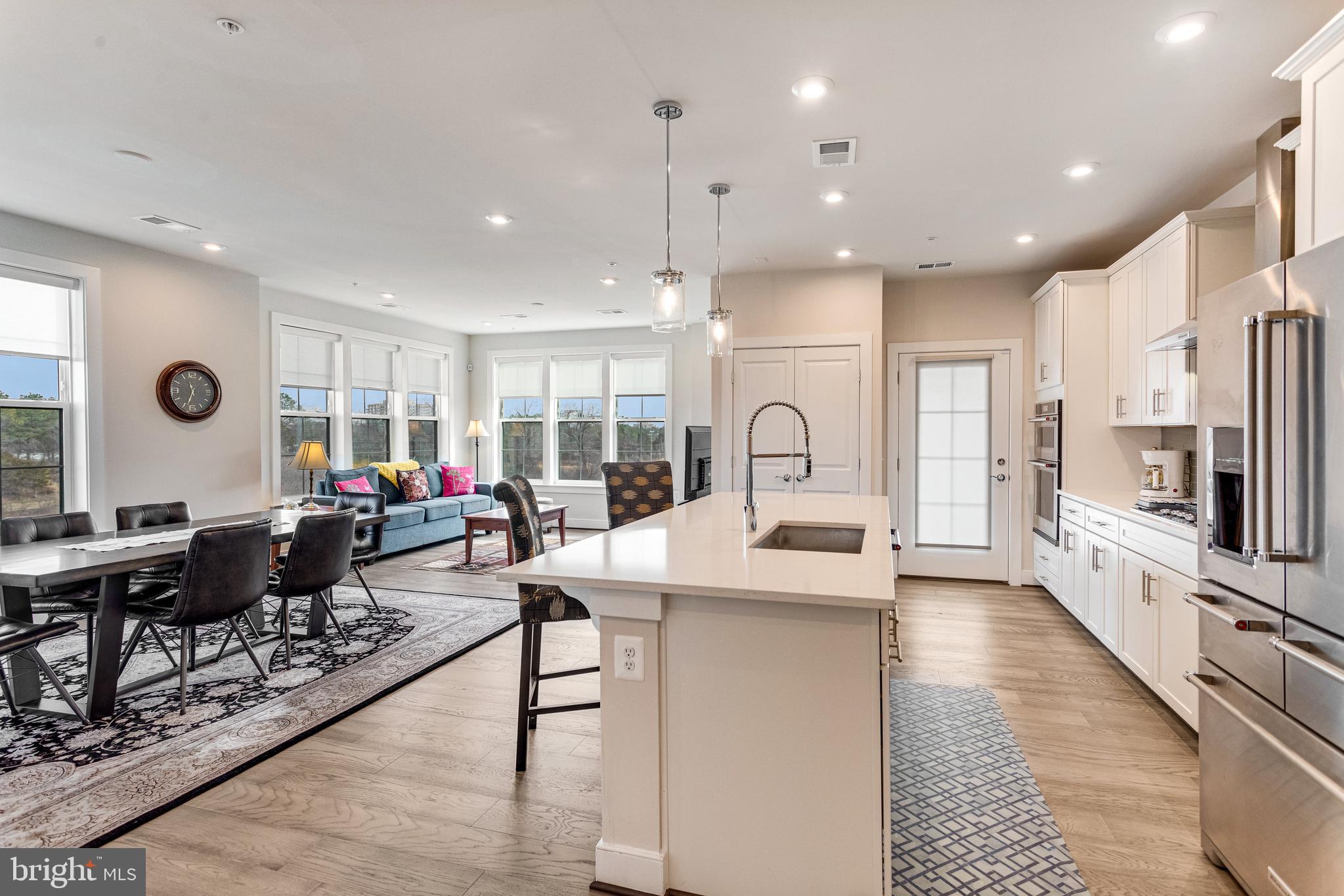 METROPARK AT ARROWBROOK - Land