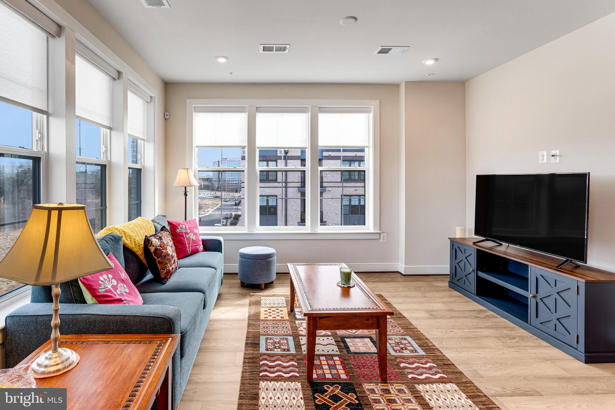 METROPARK AT ARROWBROOK - Land