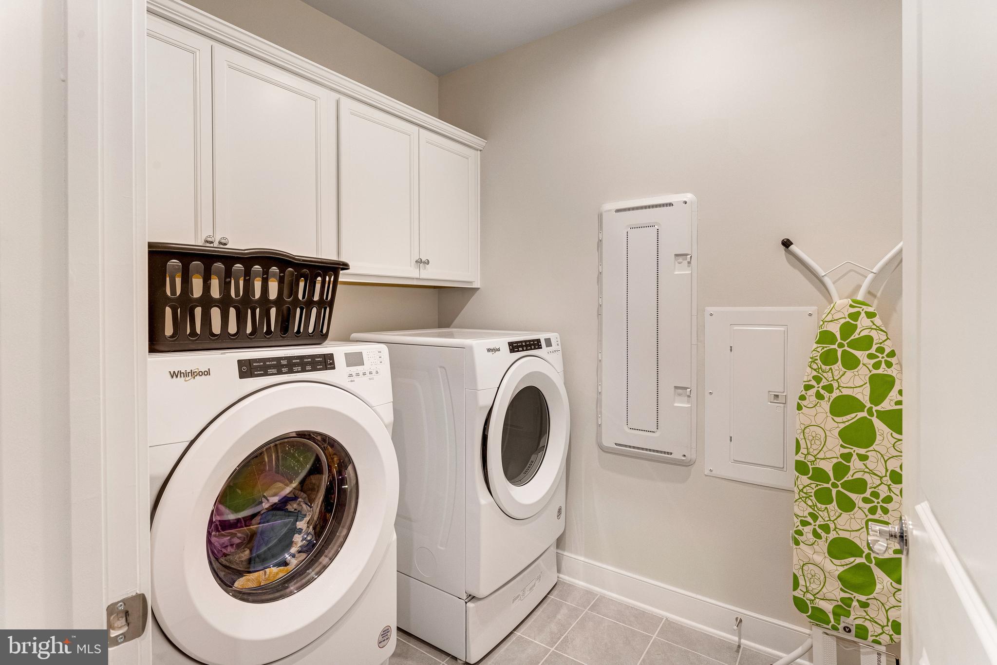 METROPARK AT ARROWBROOK - Land