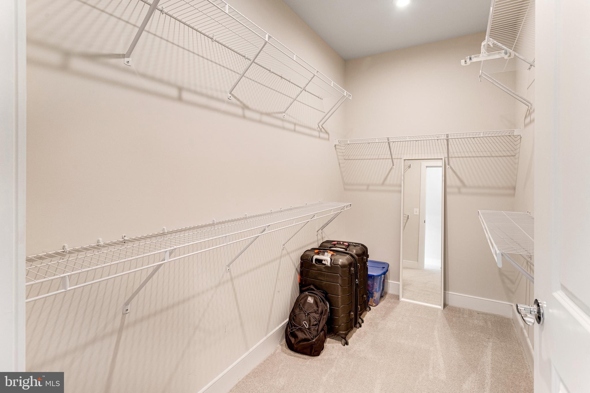 METROPARK AT ARROWBROOK - Land