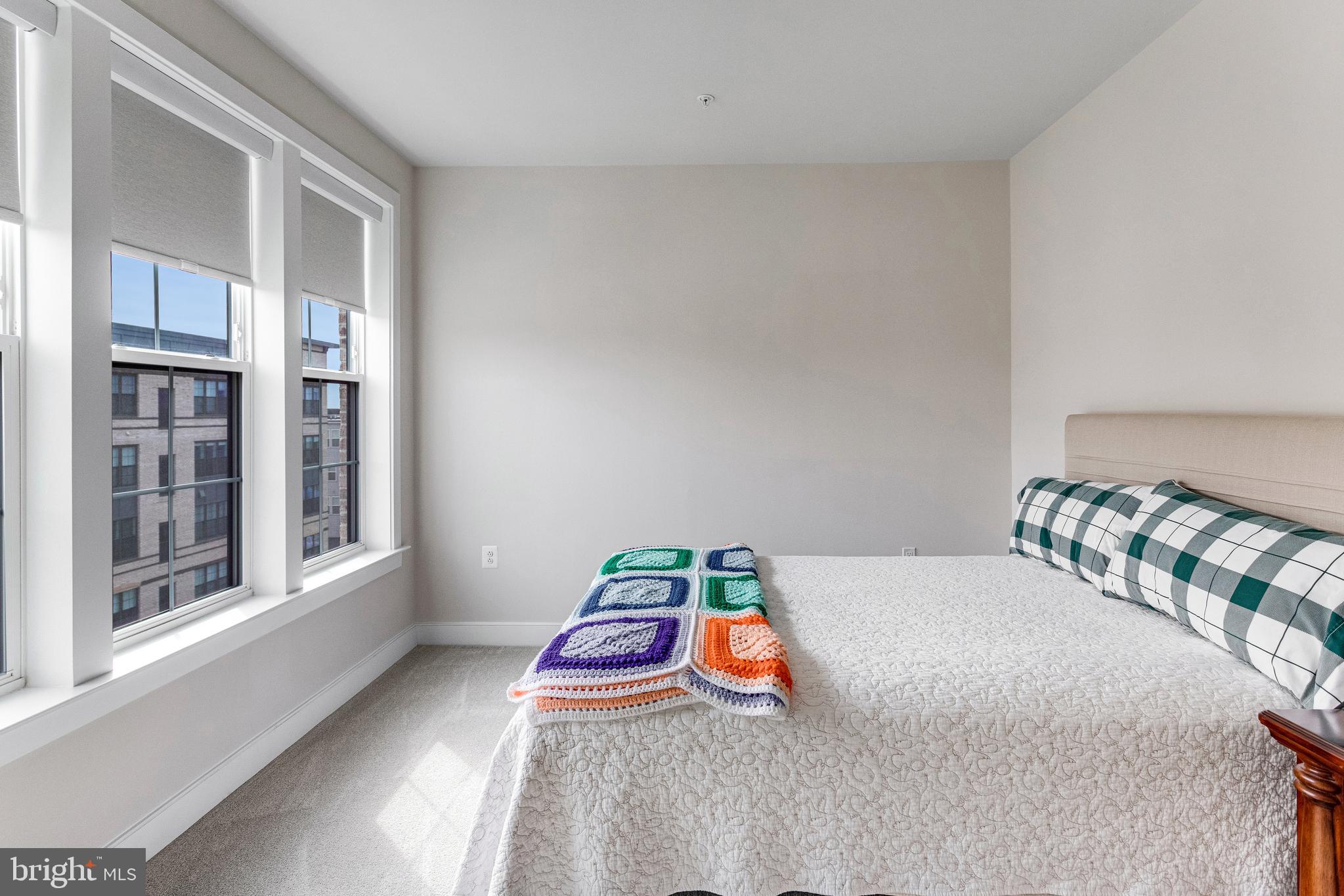 METROPARK AT ARROWBROOK - Land