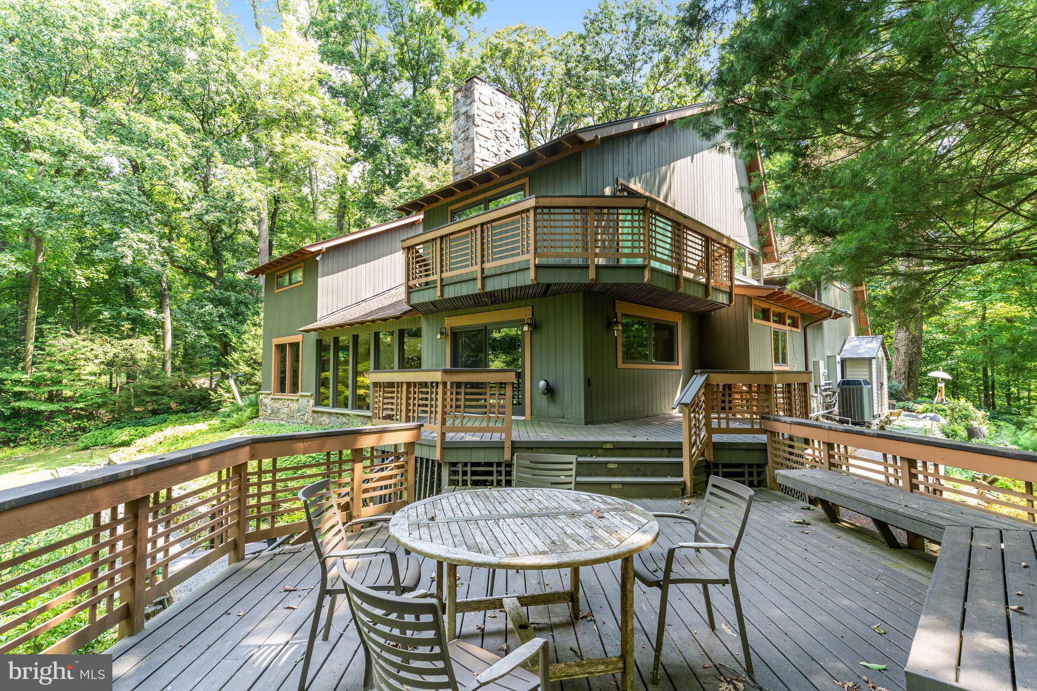 BULLS NECK HUNDRED - Residential