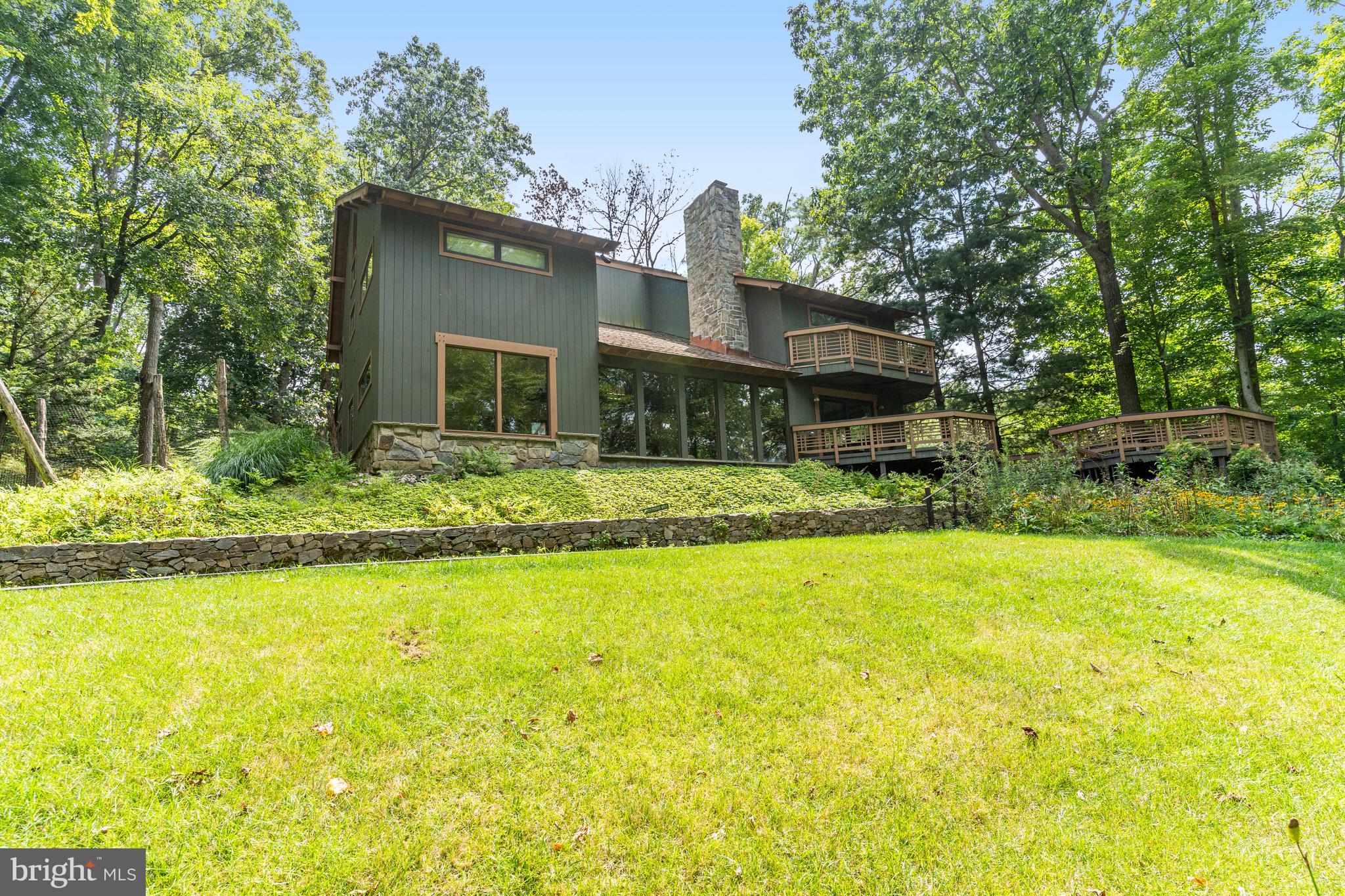 BULLS NECK HUNDRED - Residential