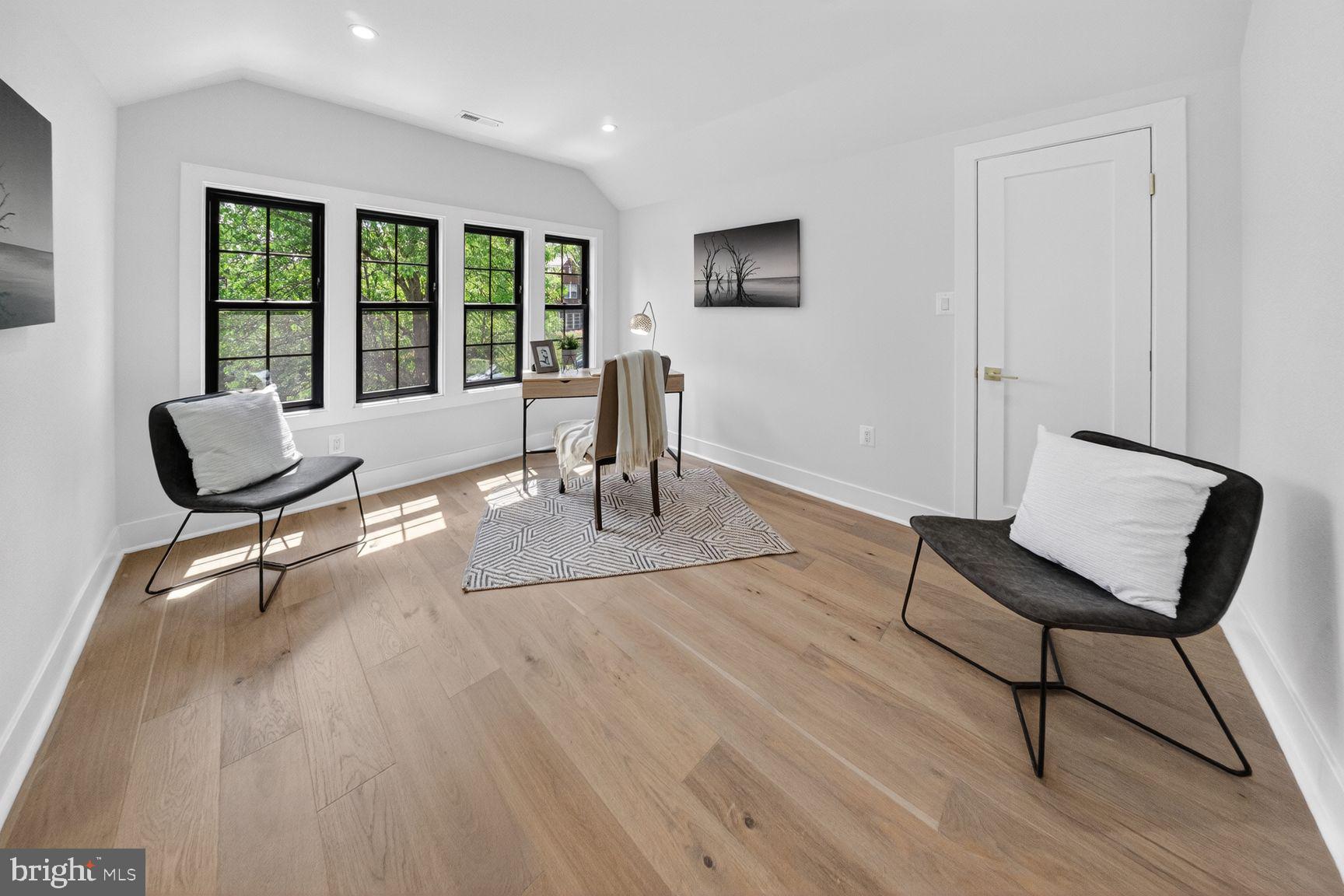 AMERICAN UNIVERSITY PARK - Residential