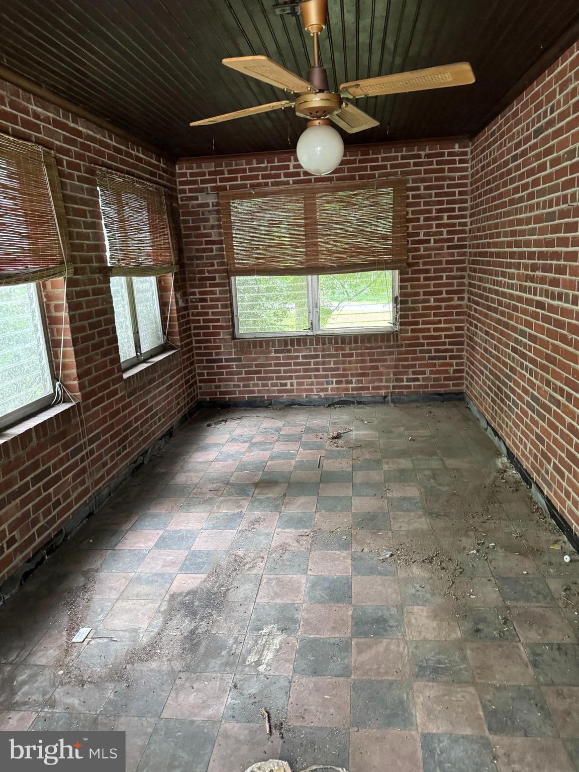 HILLWOOD - Residential