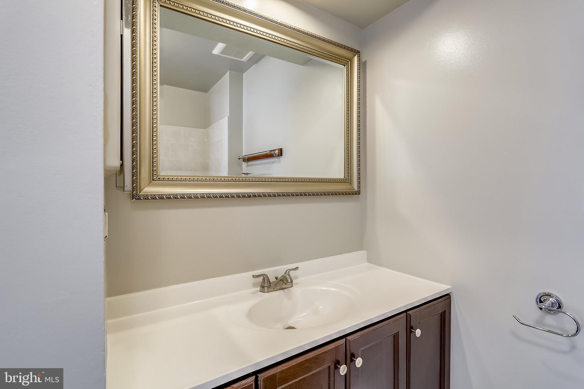 SILVER SPRING CNTRY CLUB - Residential