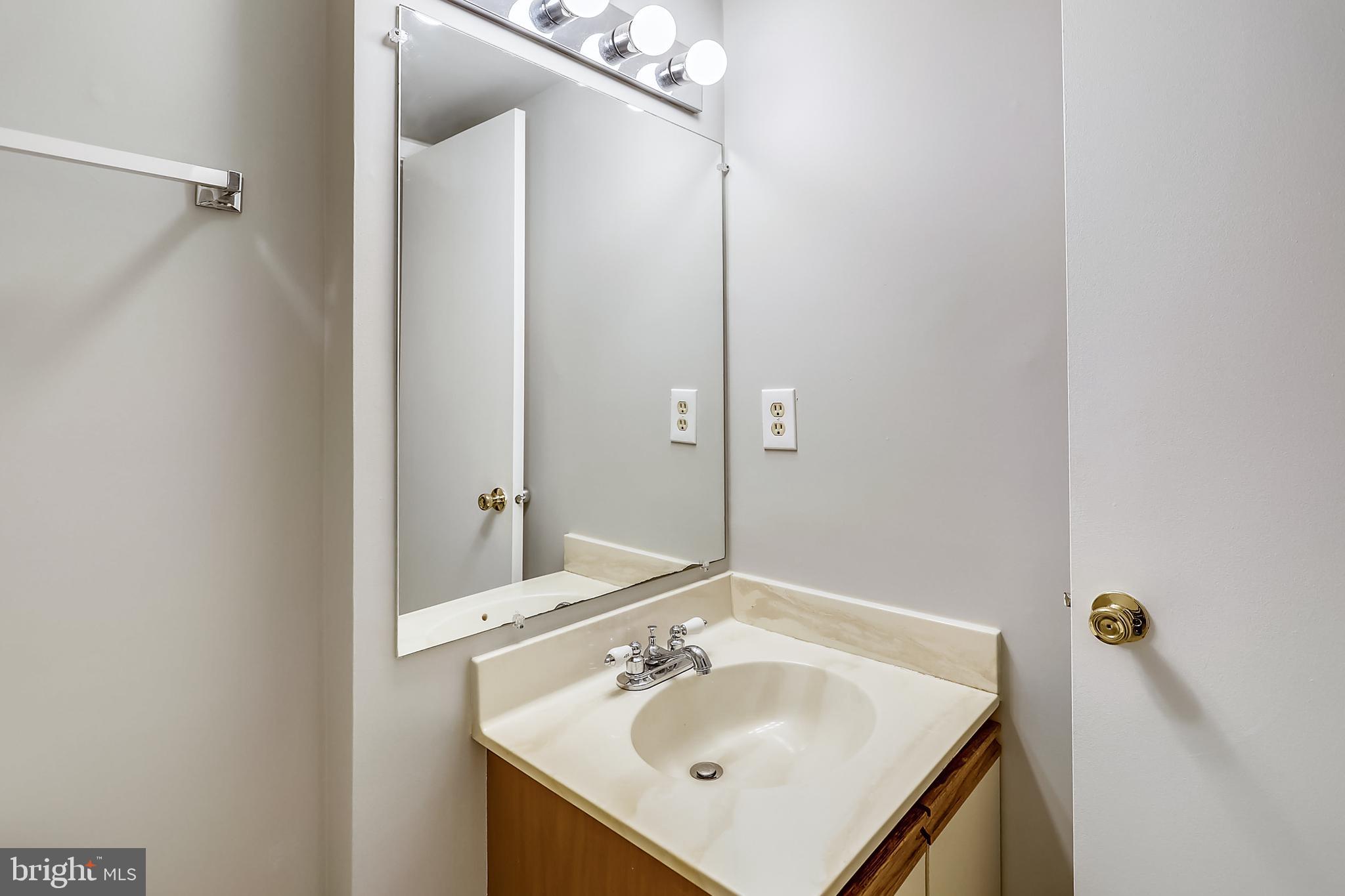 SILVER SPRING CNTRY CLUB - Residential