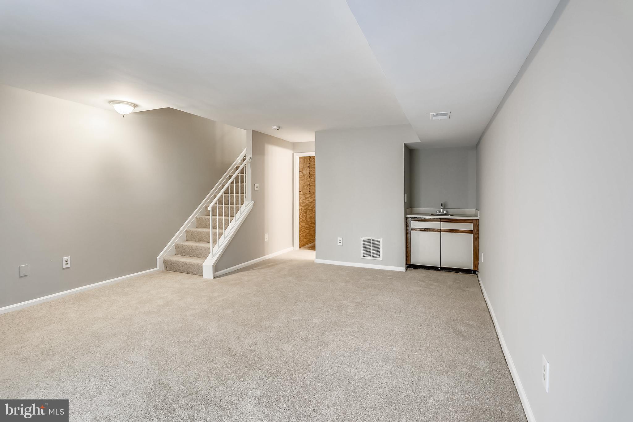 SILVER SPRING CNTRY CLUB - Residential