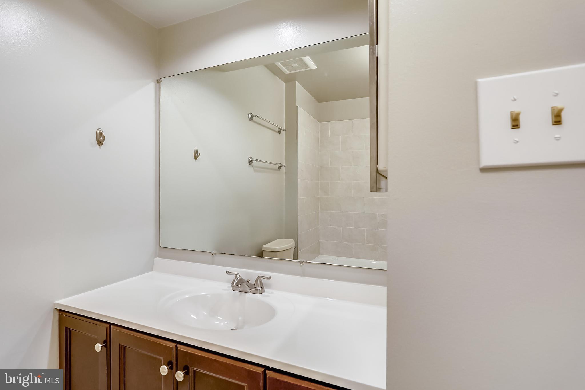 SILVER SPRING CNTRY CLUB - Residential