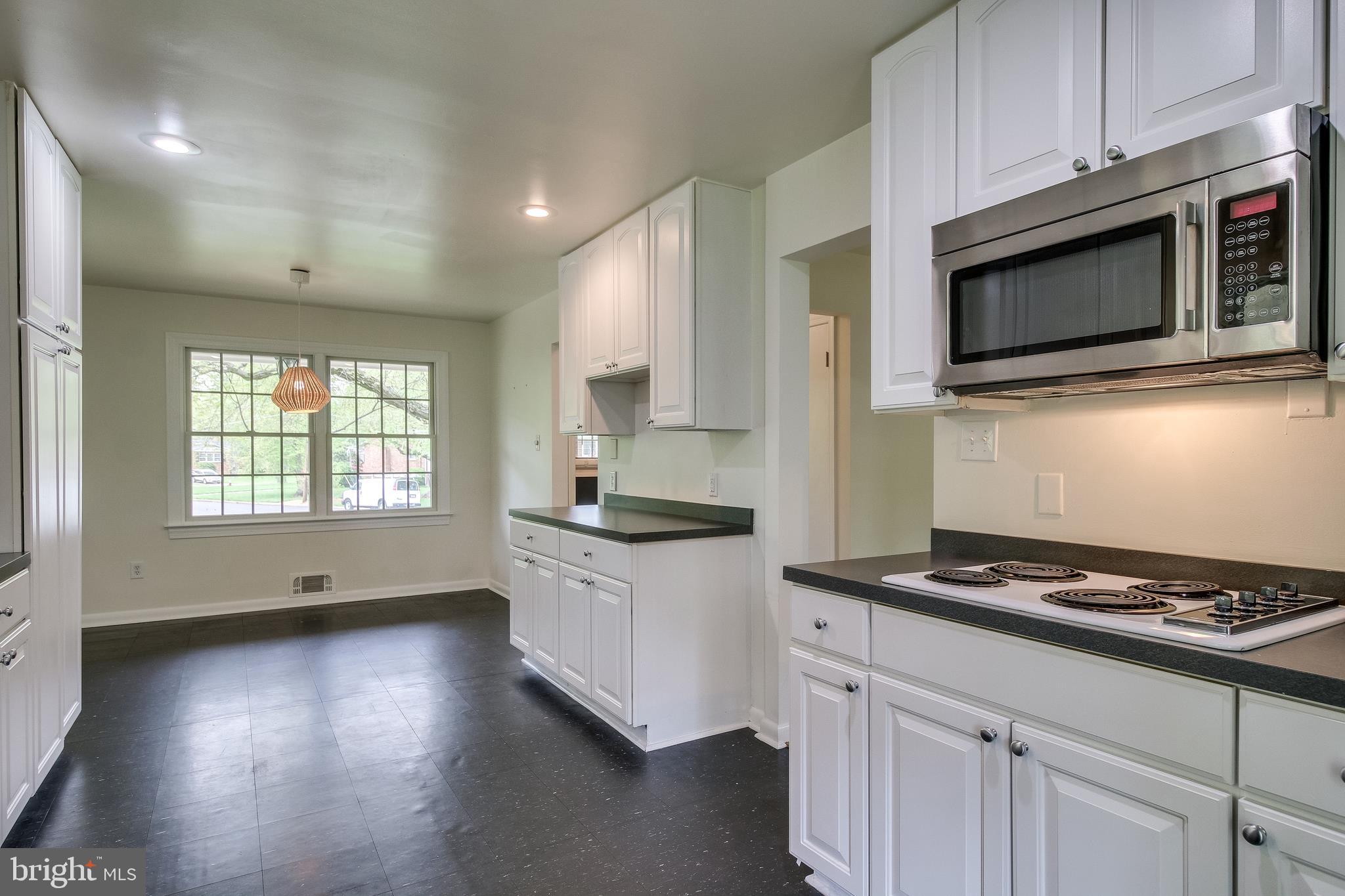 COLLINGWOOD ESTATES - Residential Lease