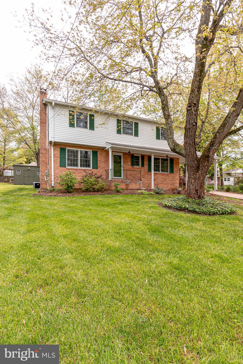 COLLINGWOOD ESTATES - Residential Lease