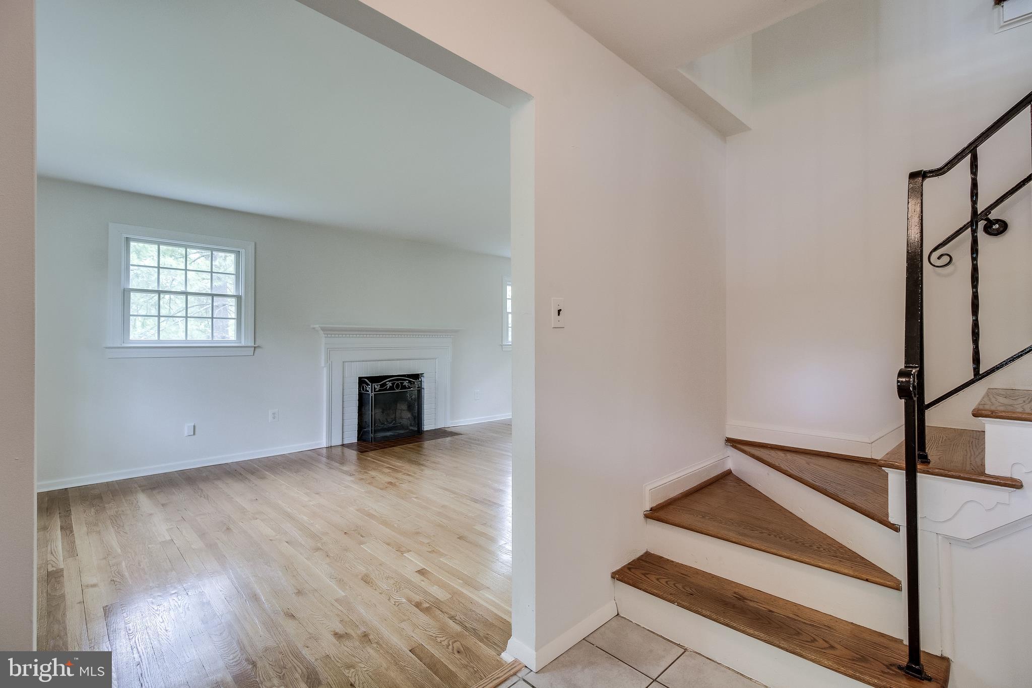 COLLINGWOOD ESTATES - Residential Lease