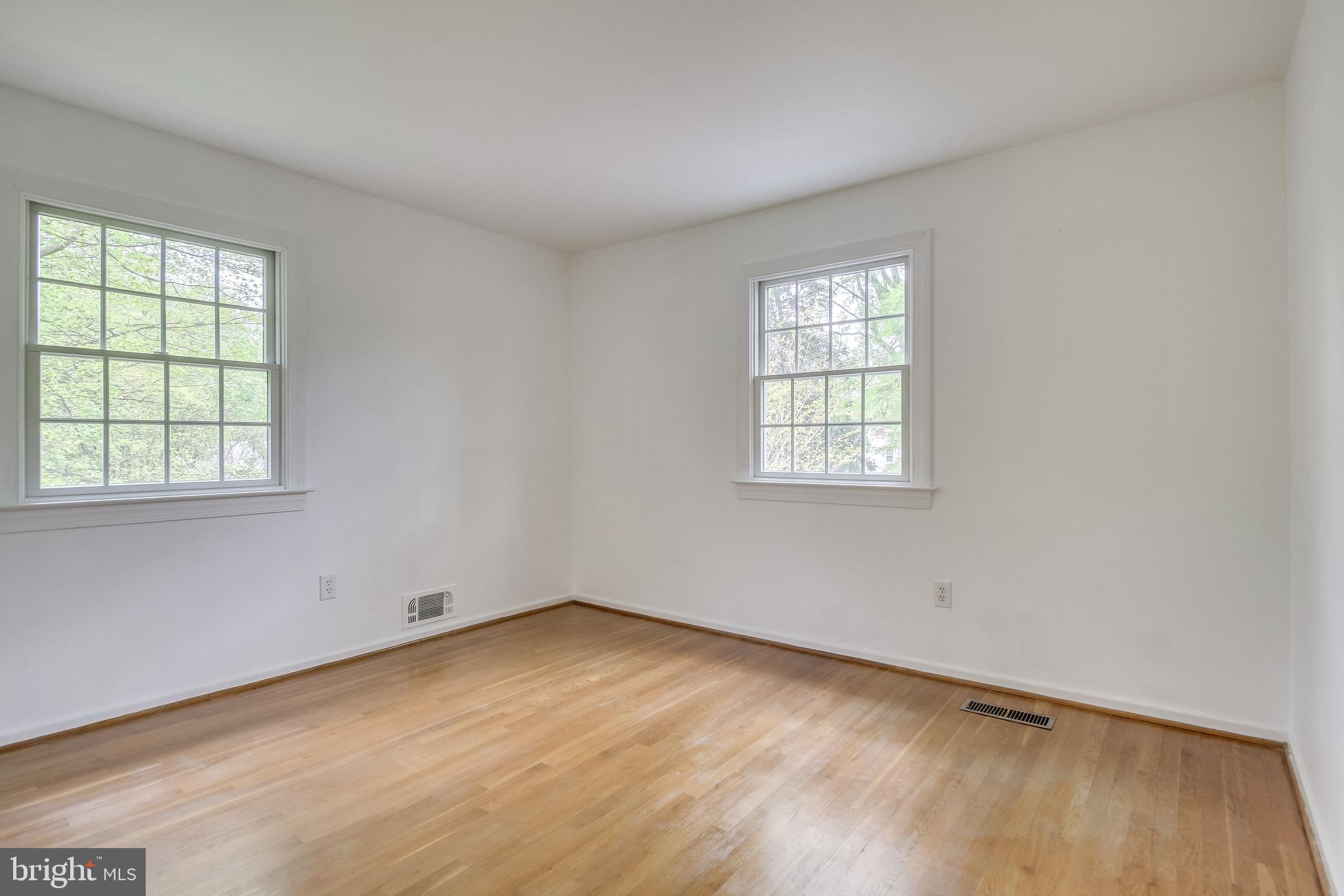 COLLINGWOOD ESTATES - Residential Lease