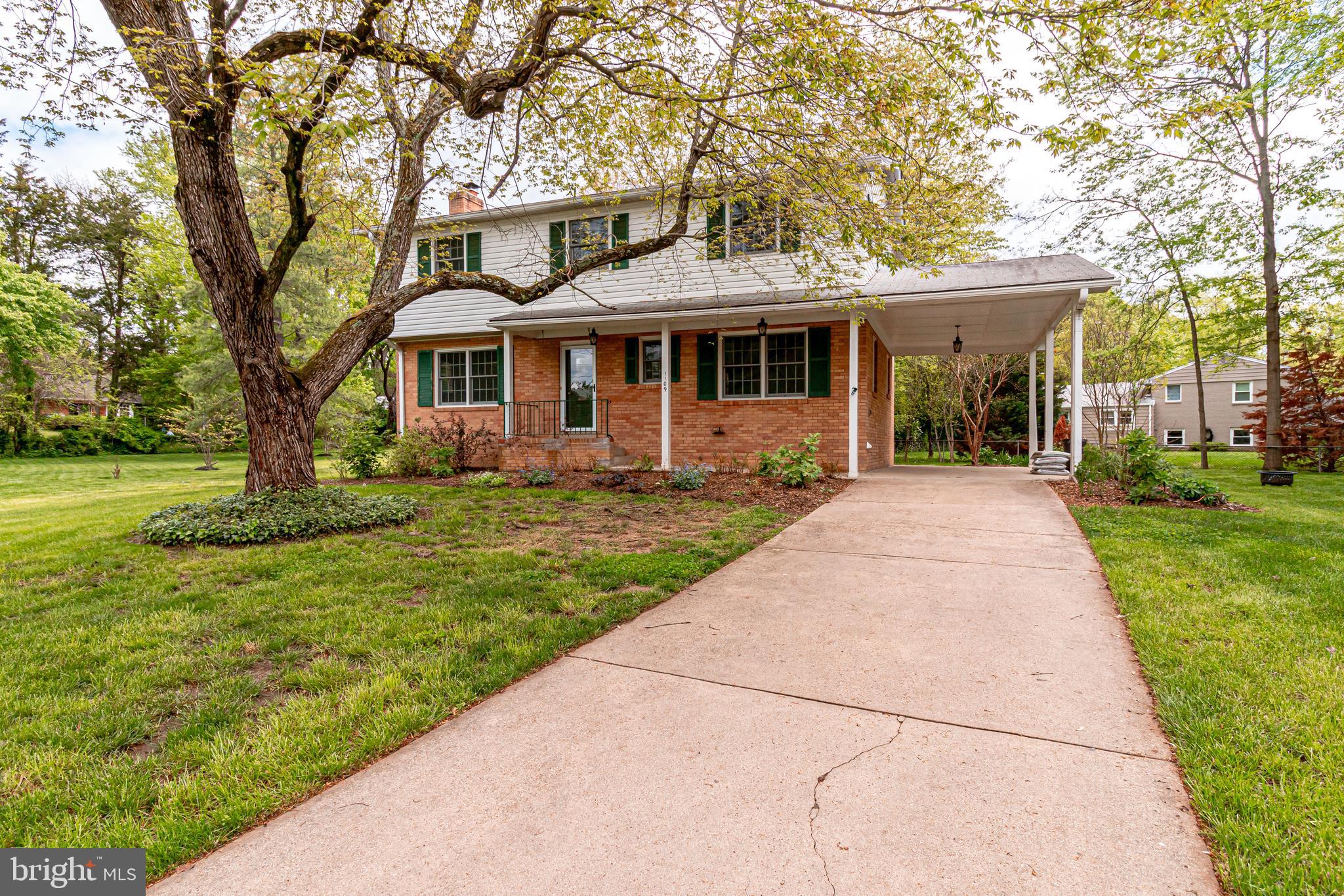 COLLINGWOOD ESTATES - Residential Lease