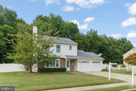 8 ORANGEWOOD LANE BURLINGTON NJ 08016