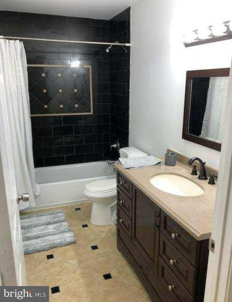 CLINTON - Residential