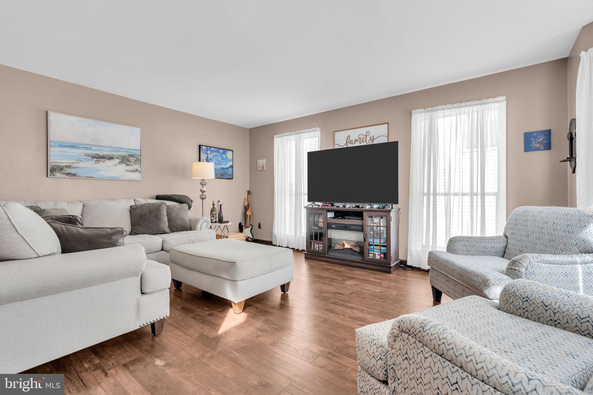 10 SAMI DRIVE
