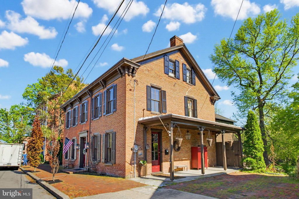 Photo of 225 W Market Street, MARIETTA, PA 17547 (MLS # PALA2086448)