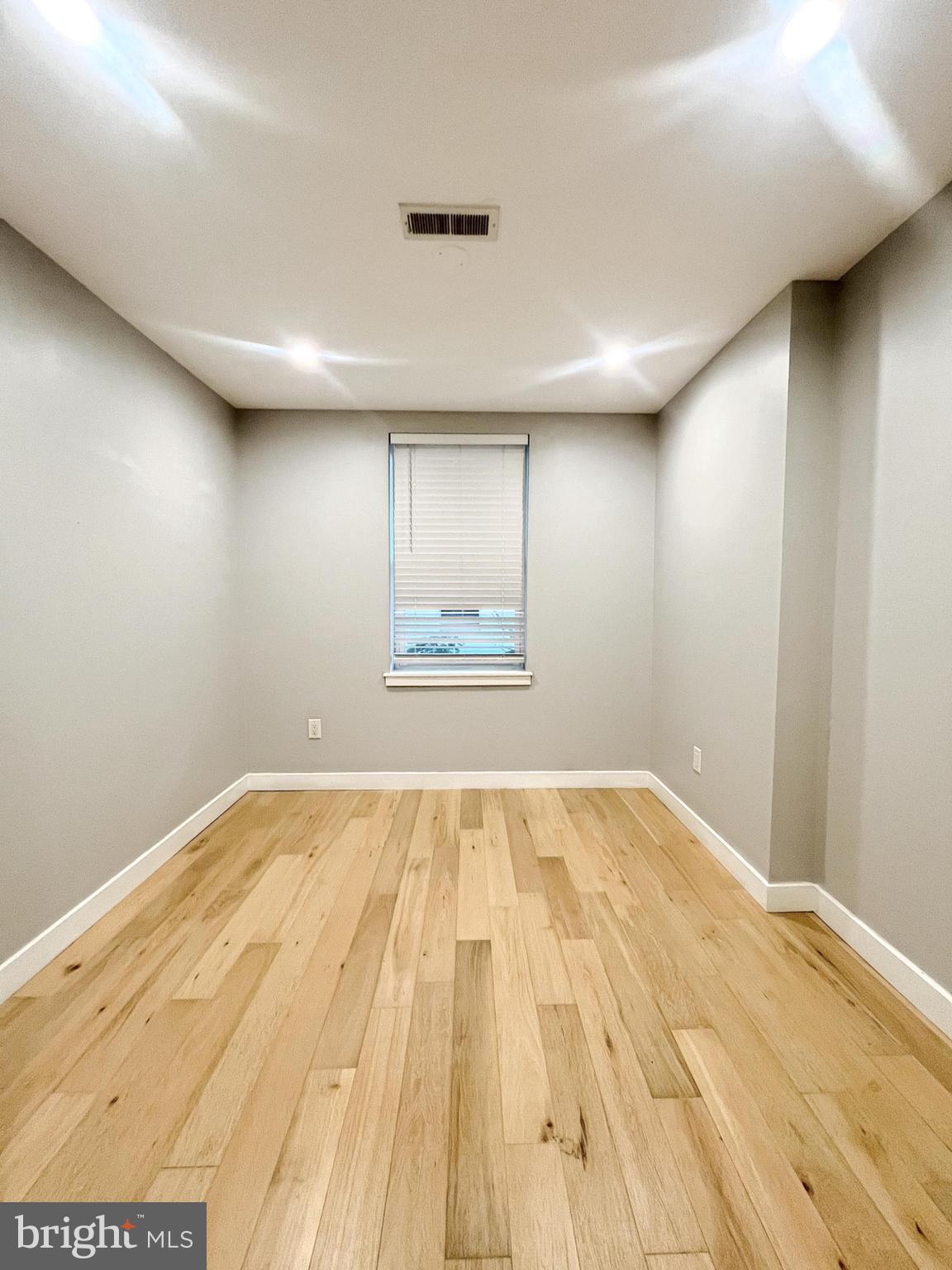 GRAYS FERRY - Residential Lease