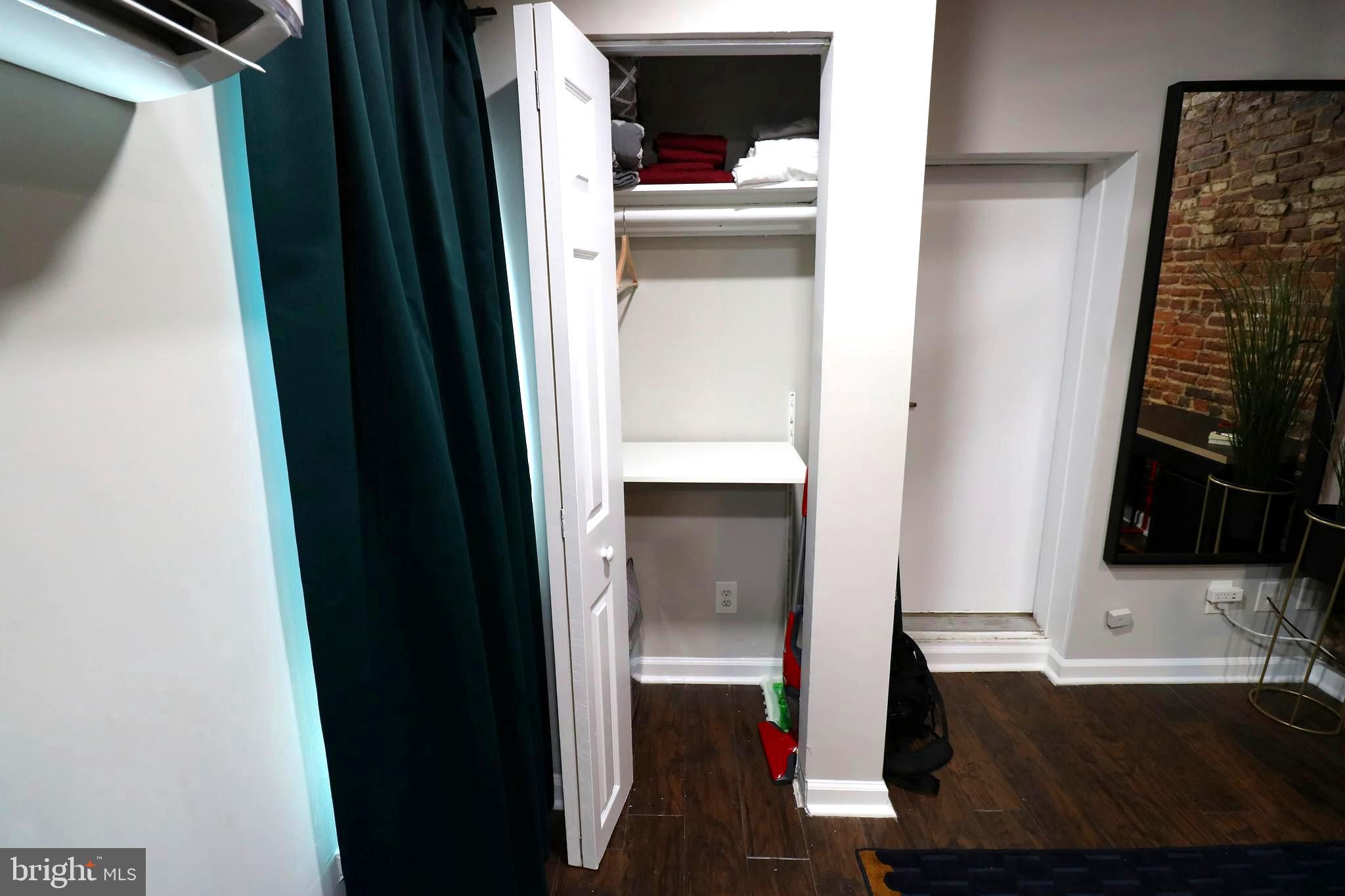 LITTLE ITALY - Residential Lease