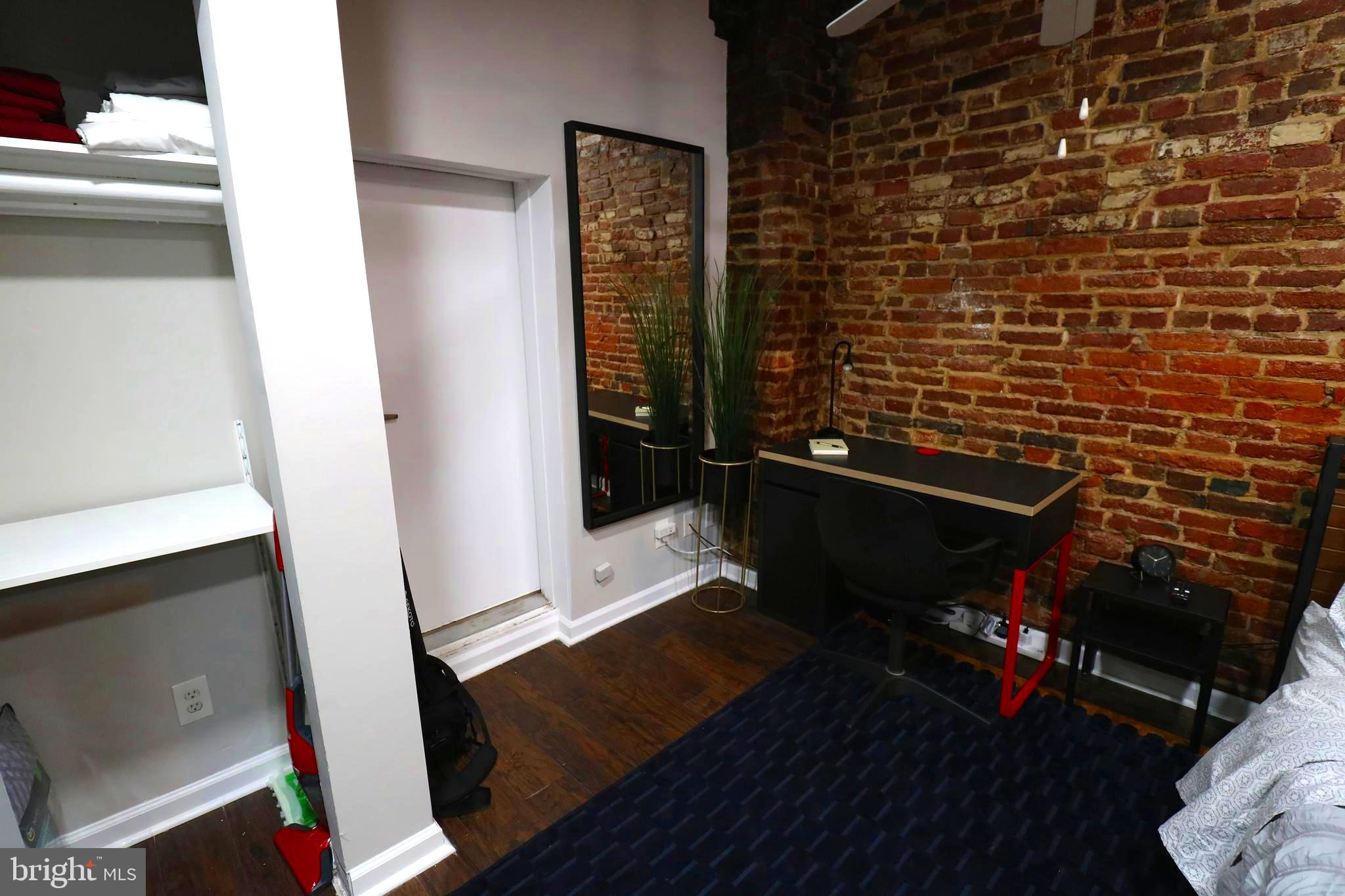 LITTLE ITALY - Residential Lease