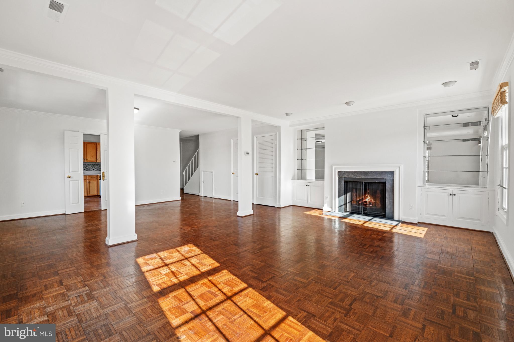 2828 WISCONSIN AVENUE NW 306