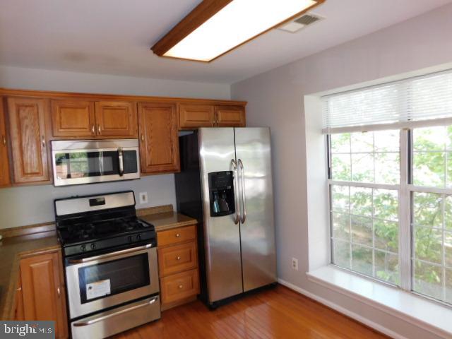 GUNSTON CORNER - Residential Lease