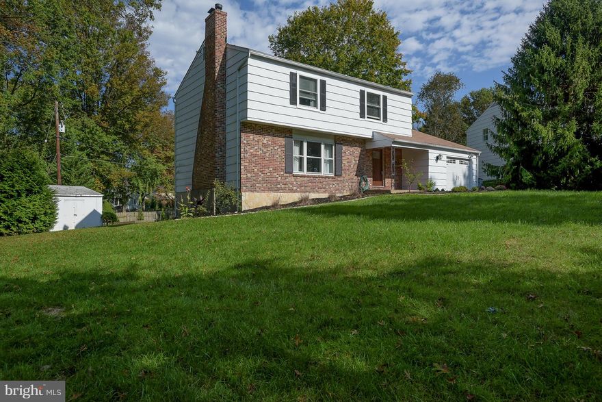 GREAT PRICE! PRIME CUL DE SAC LOCATION,PICTURESQUE LOT,NEW LOW MAINT LANDSCAPING,LARGE ROOMS, NEUTRAL PAINT & WOODFLOORS THRU OUT. UPDATES: MASTER BATH, COOKTOP & NEW FRONT DOOR '16, GARAGE DOOR '13, UPPER LEVEL ANDERSON WINDOWS, INTERIOR DOORS & TRIM '12, GAS F.P., ELEC. PANEL+SERVICE & FRENCH DOORS TO DECK '11, ROOF '09, A/C '07. UNFINISHED WALKOUT BASEMENT W/ PORCH READY FOR CUSTOM FINISH!