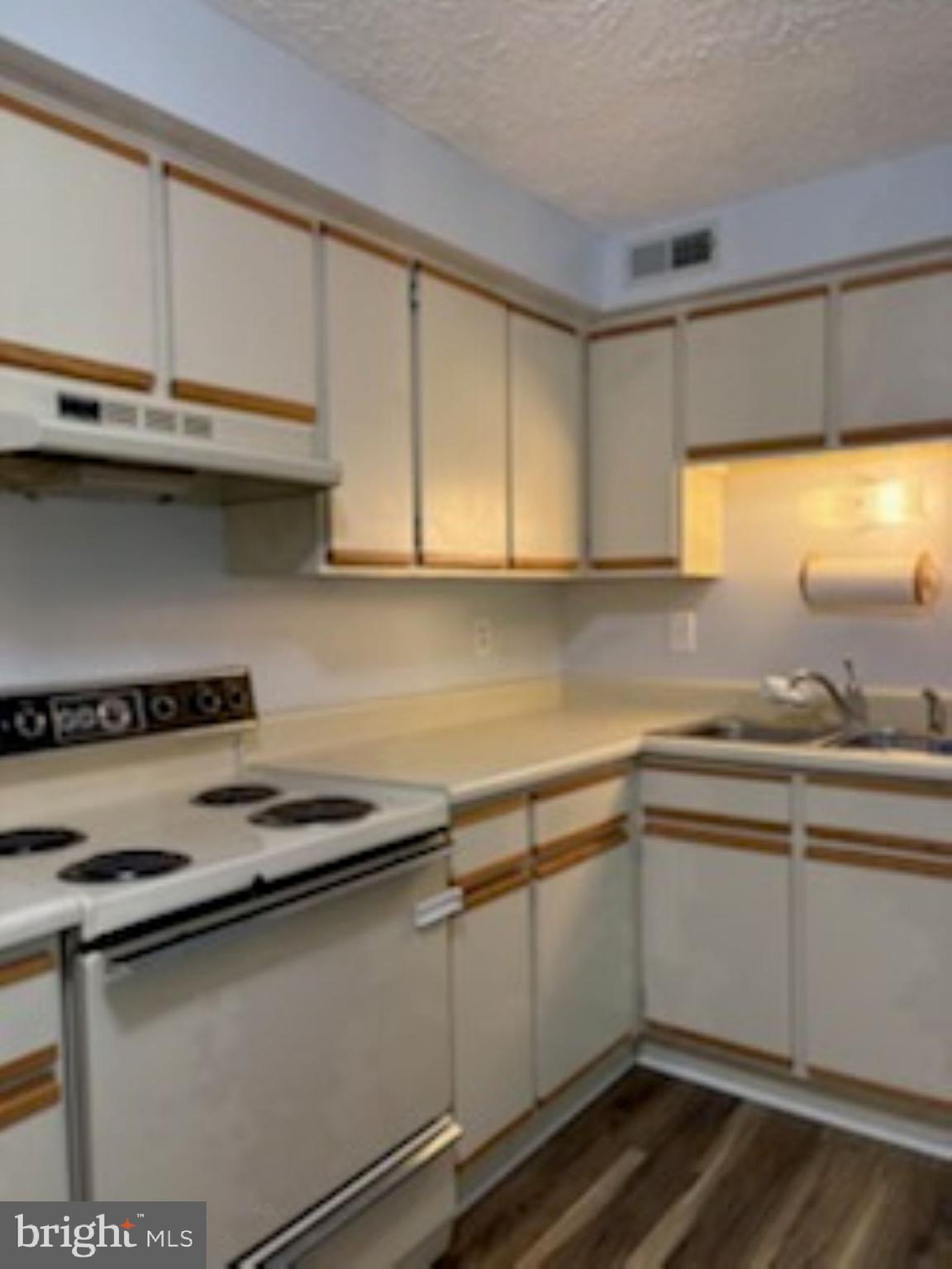 CHESTERFIELD - Residential Lease