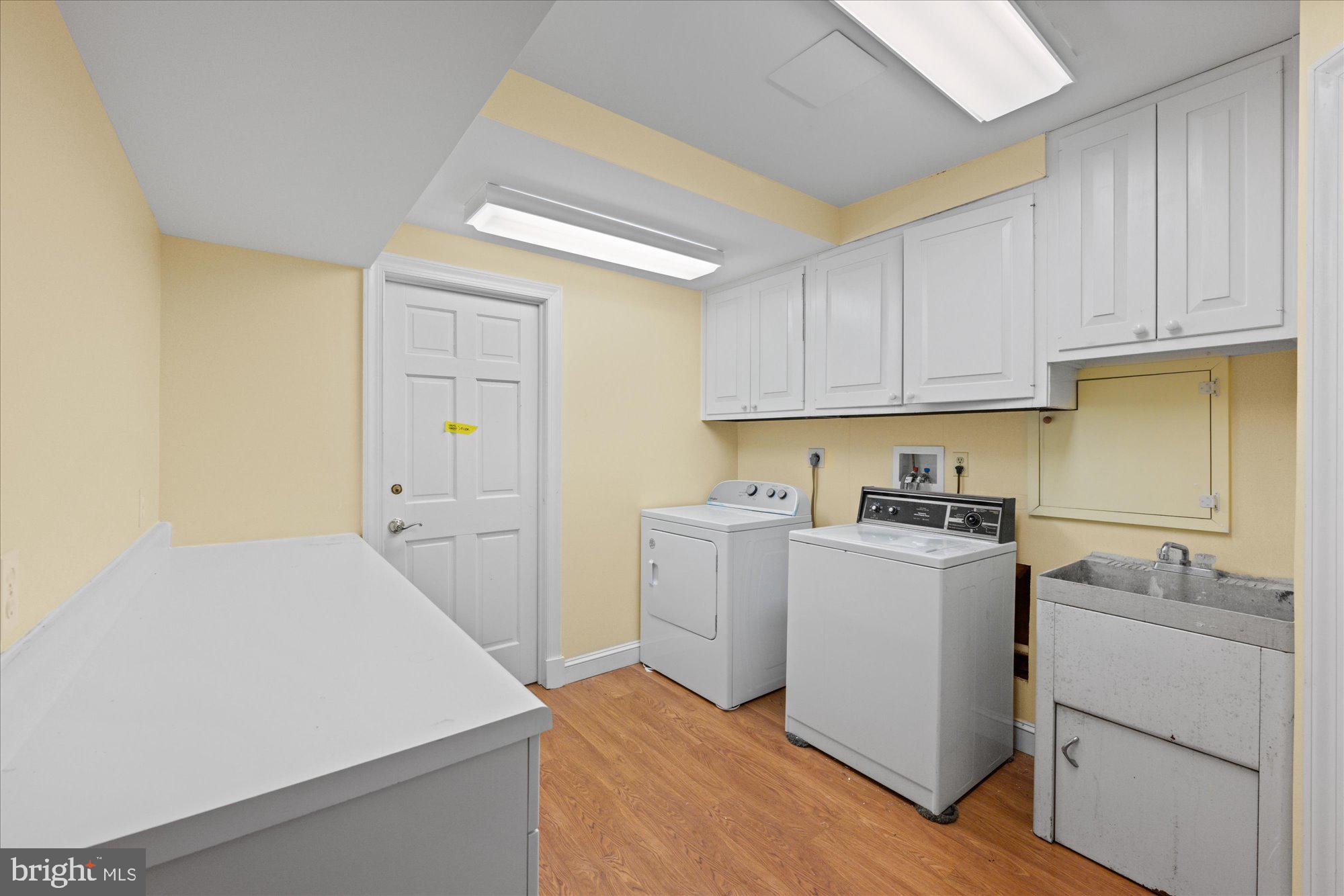 RIVER FALLS - Residential