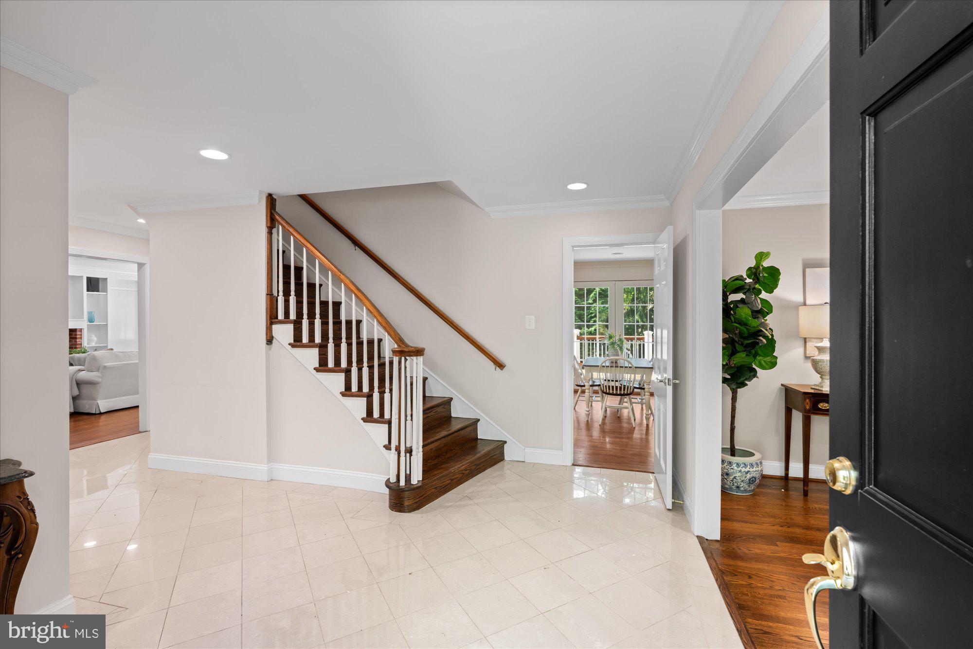 RIVER FALLS - Residential