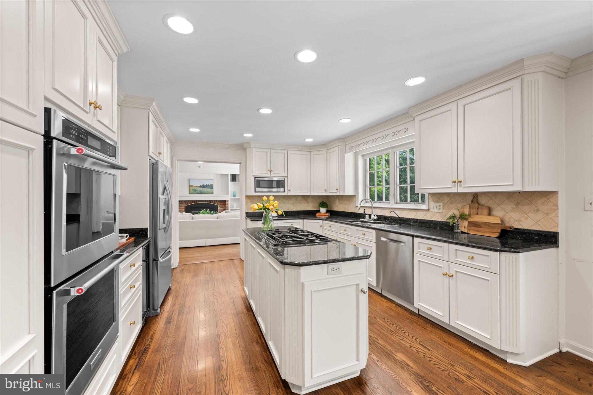 RIVER FALLS - Residential