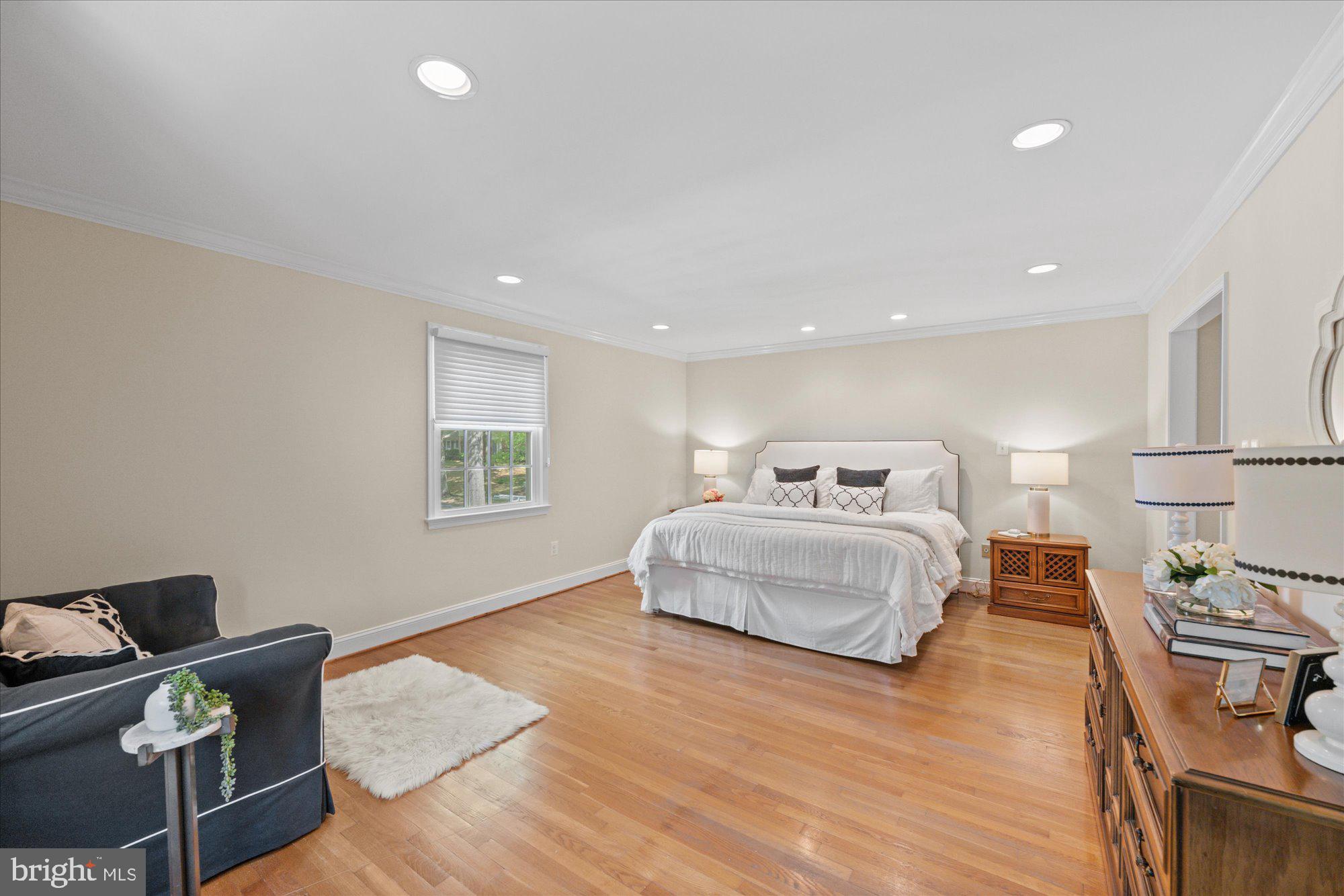 RIVER FALLS - Residential