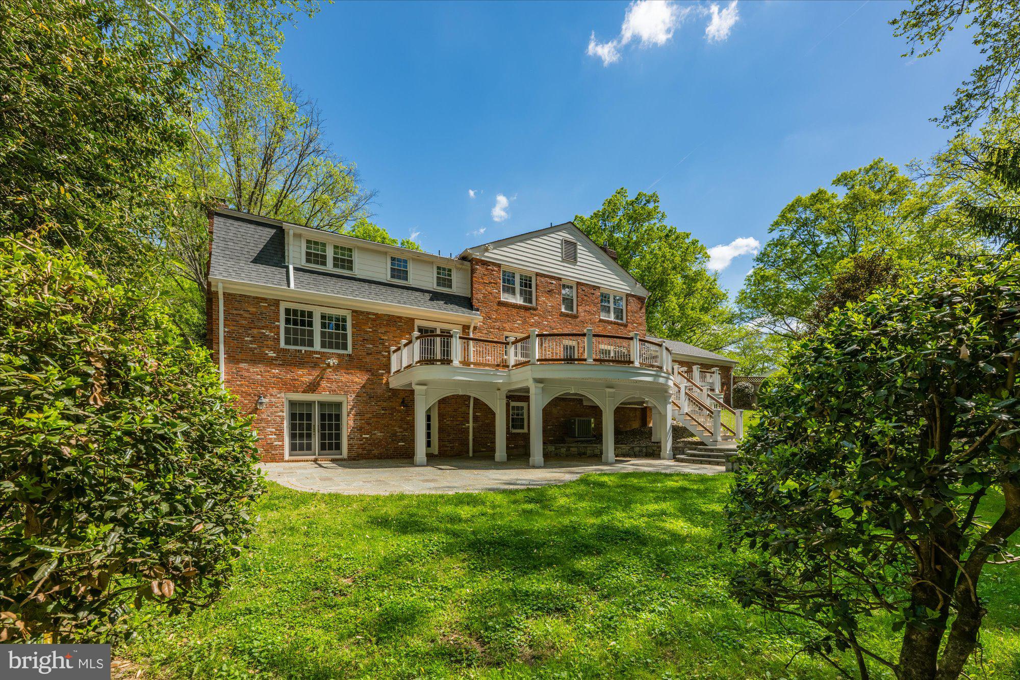 RIVER FALLS - Residential