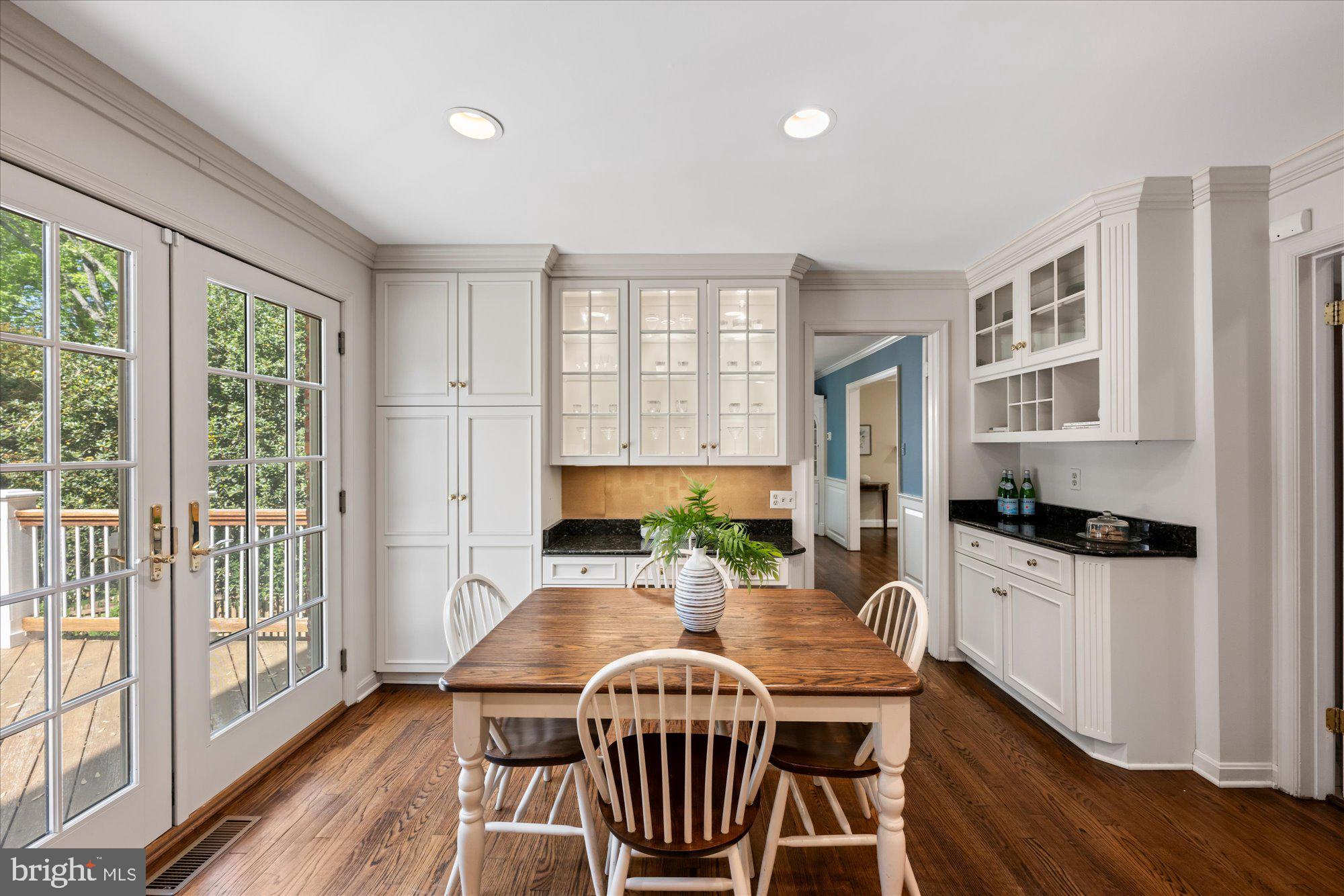 RIVER FALLS - Residential