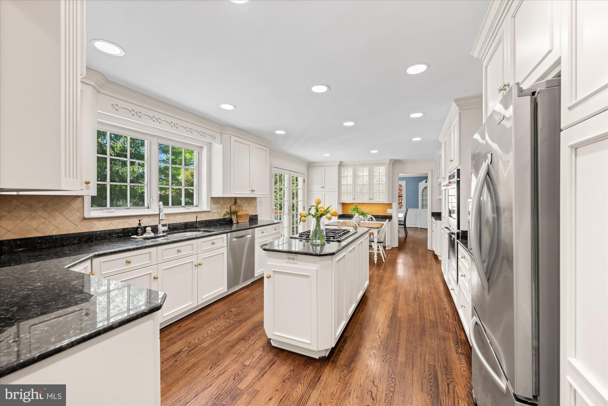 RIVER FALLS - Residential