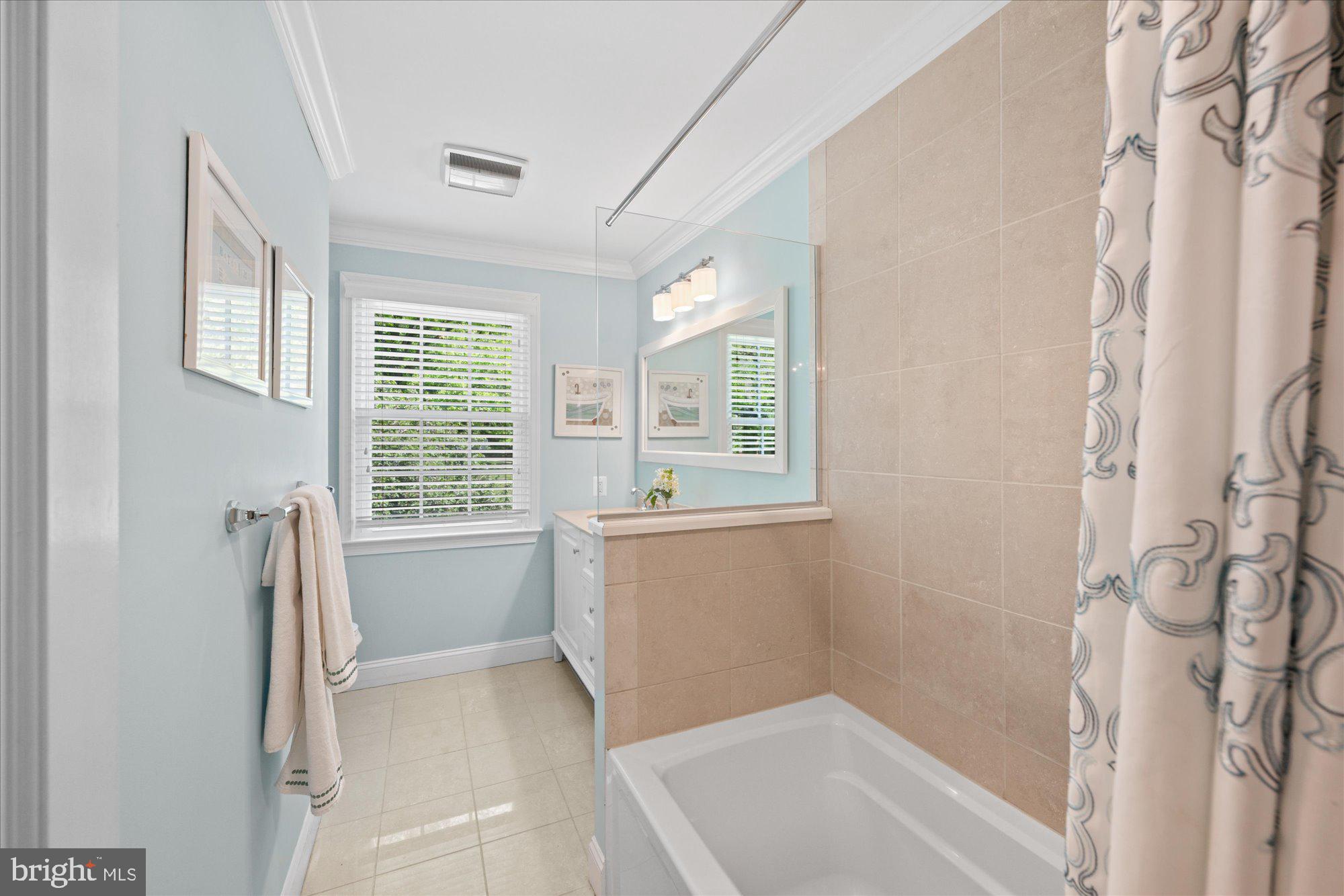 RIVER FALLS - Residential