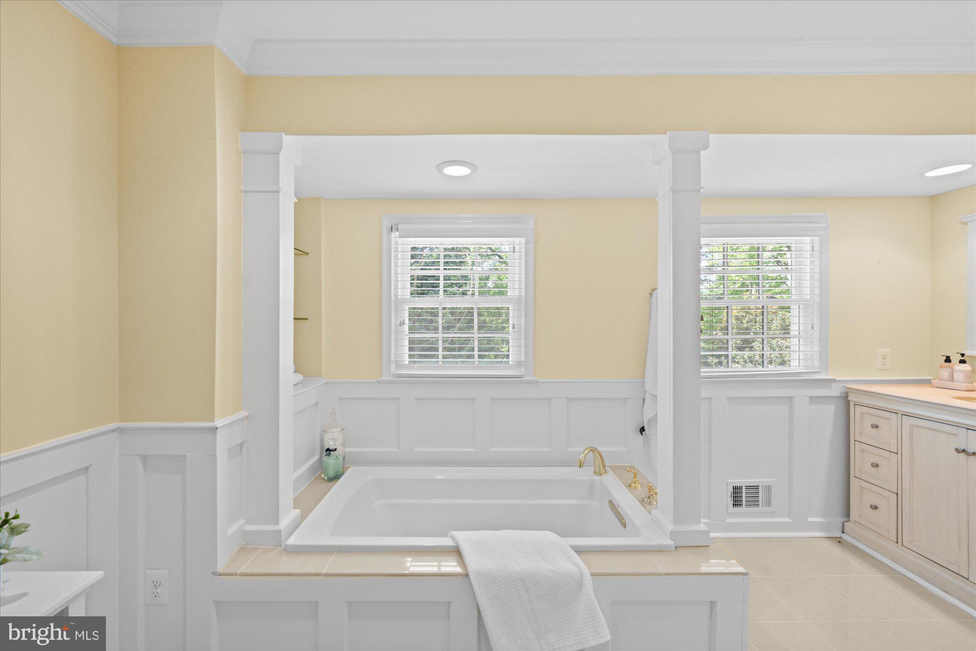 RIVER FALLS - Residential