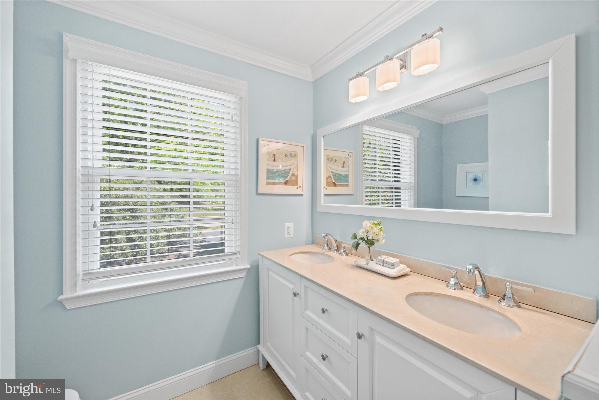 RIVER FALLS - Residential