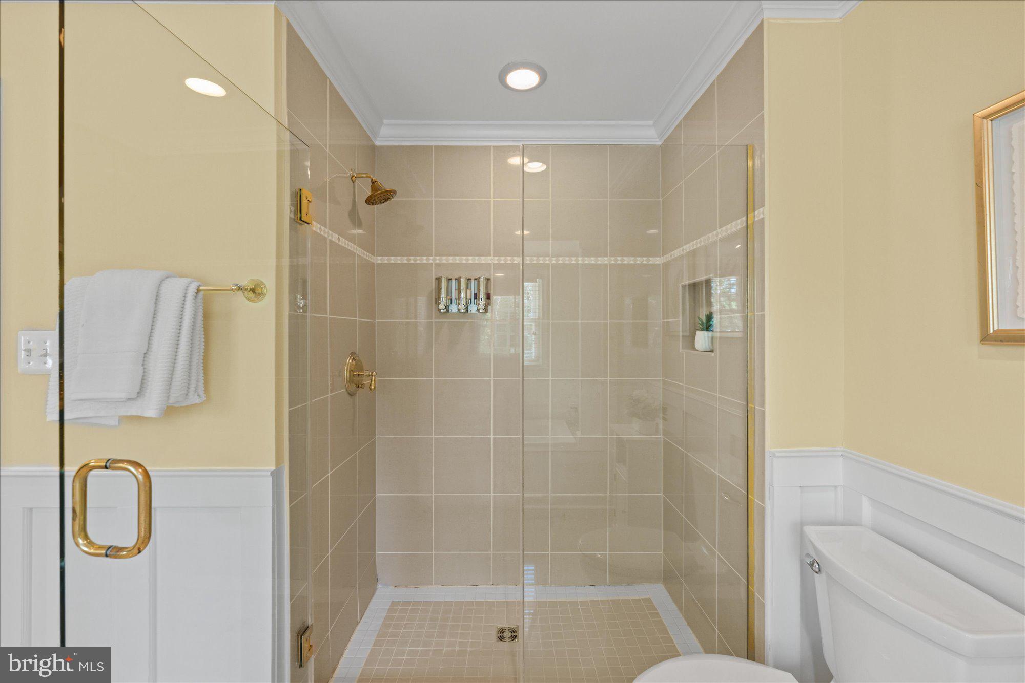 RIVER FALLS - Residential