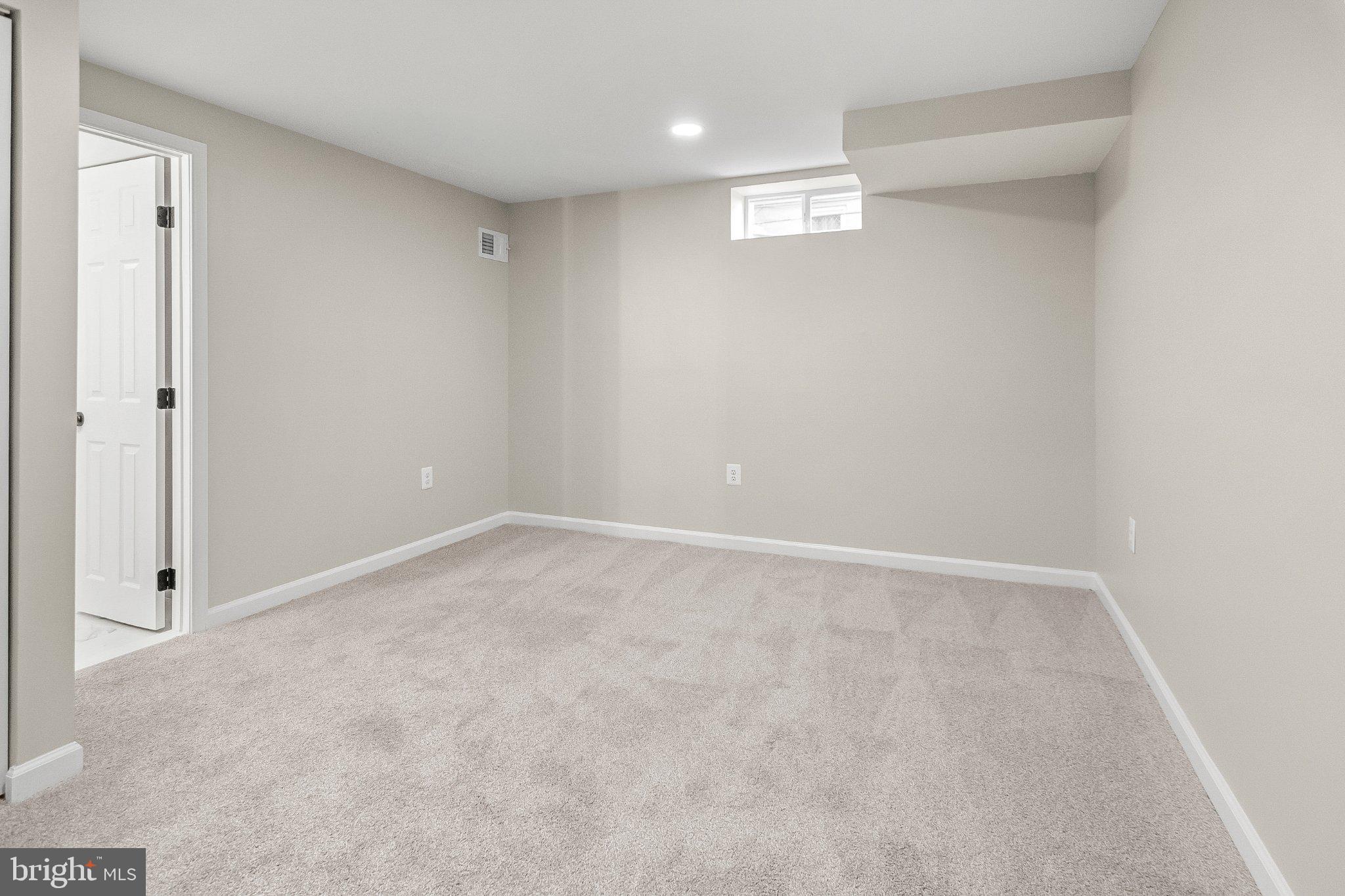 MAPLE RIDGE - Residential
