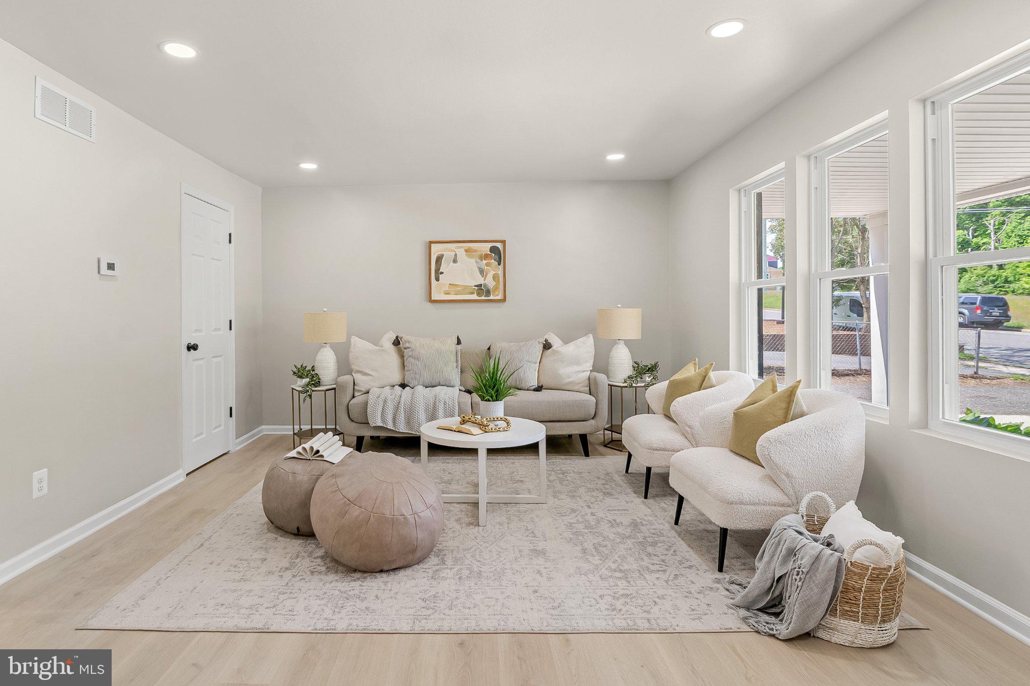 MAPLE RIDGE - Residential