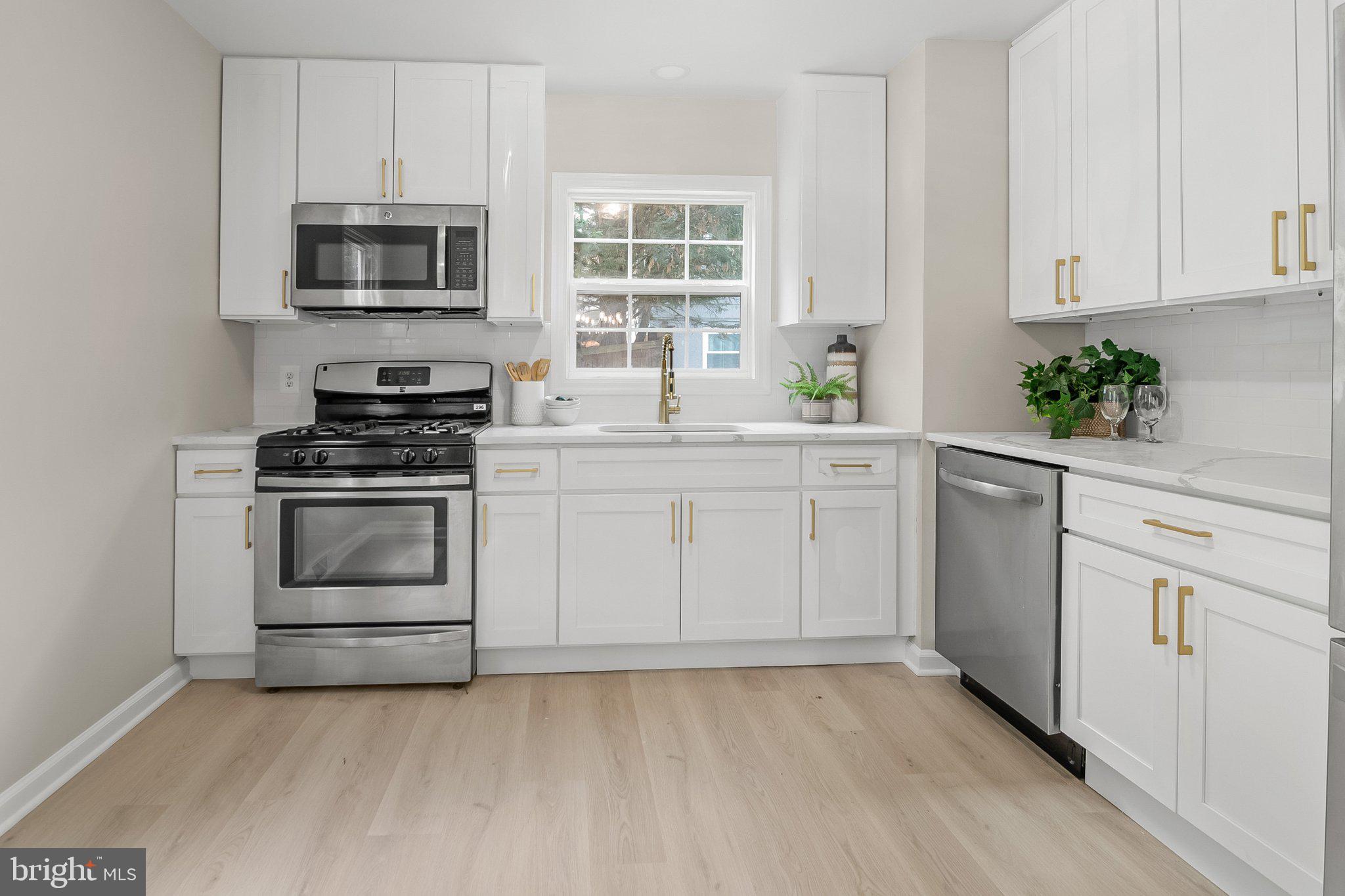 MAPLE RIDGE - Residential