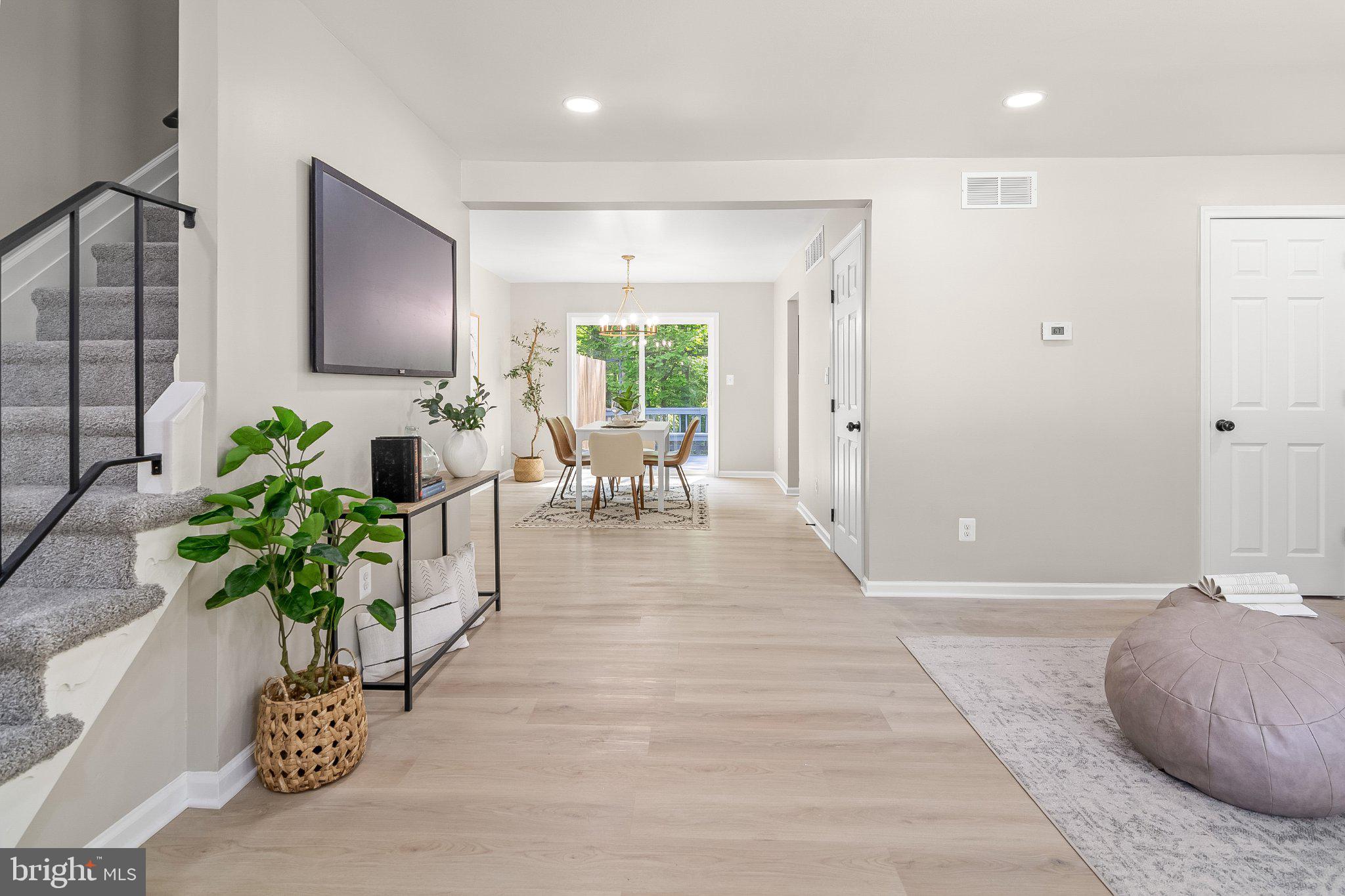 MAPLE RIDGE - Residential