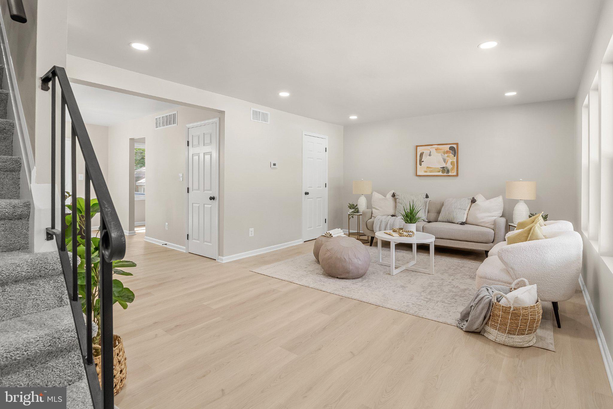 MAPLE RIDGE - Residential