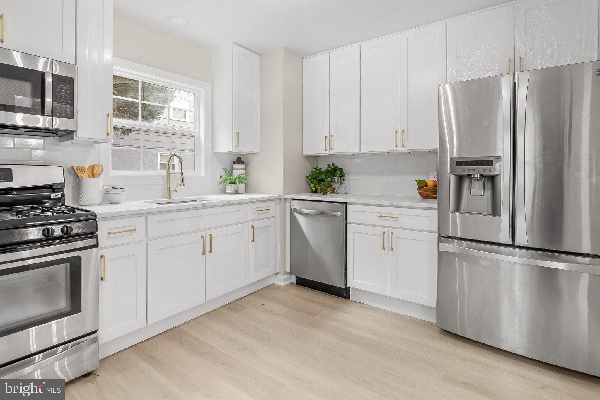 MAPLE RIDGE - Residential