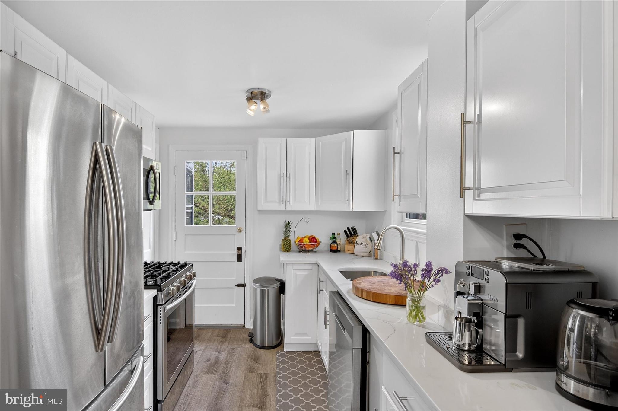 CAROLE HIGHLANDS - Residential