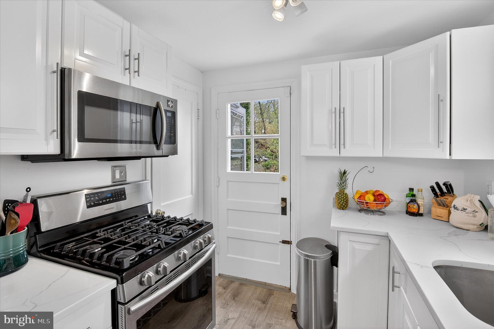 CAROLE HIGHLANDS - Residential