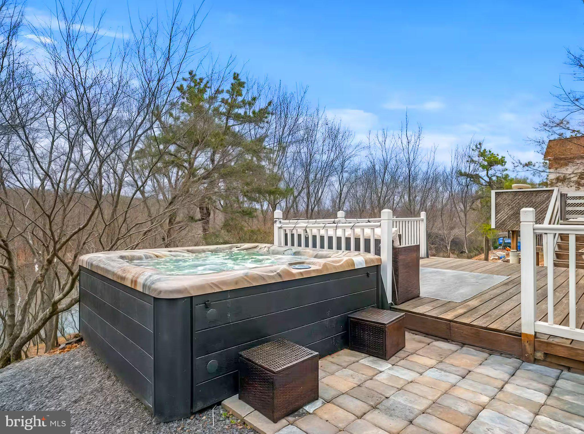 3334 STONEHENGE DRIVE