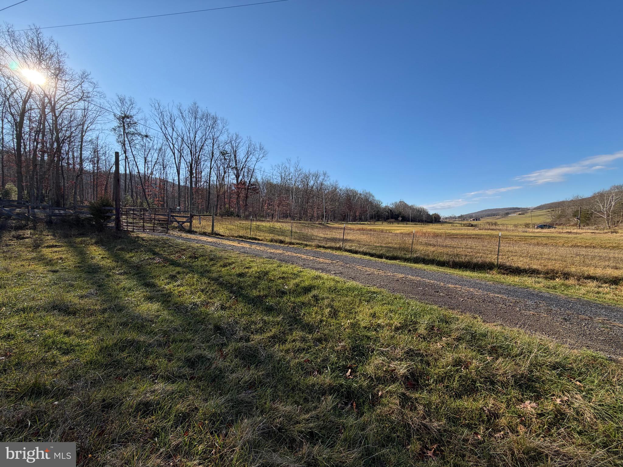 NONE UNRESTRICTED - Land